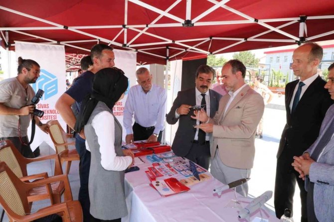 Niğde’de Üniversiteler Tanıtım Standı Açtı