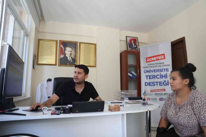 Büyükşehirden, Üniversite Adaylarına Ücretsiz Tercih Desteği