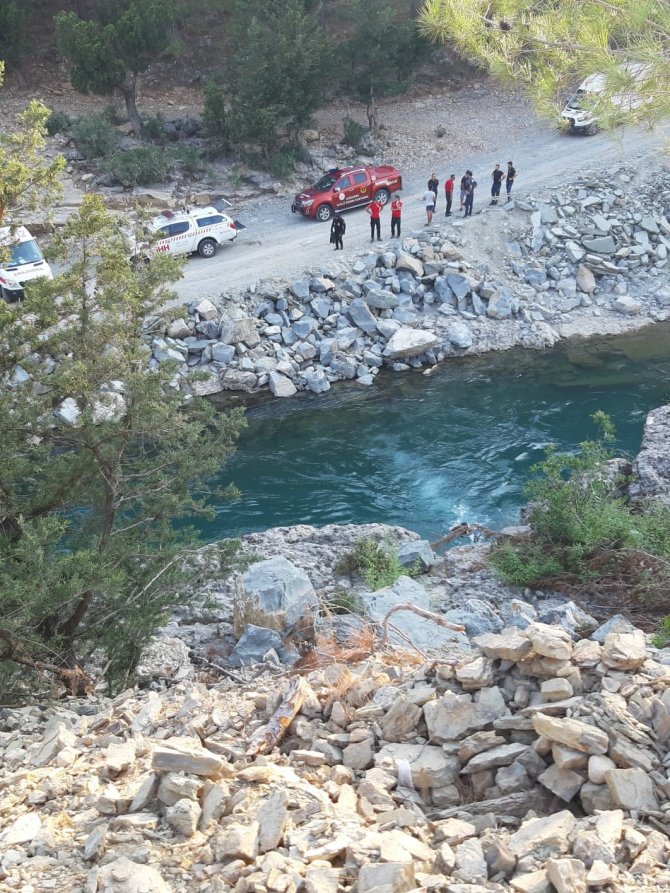 Serinlemek İçin Köprüçay’a Giren Gencin Cesedi Bulundu