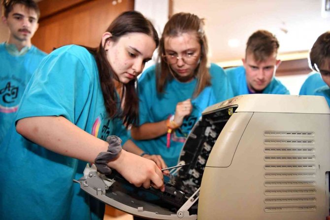 Romanyalı Öğrenciler Memnun Ayrıldı