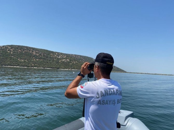 Jandarma Bot Timi Bafa Gölü Tabiat Parkı’nda Teyakkuzda