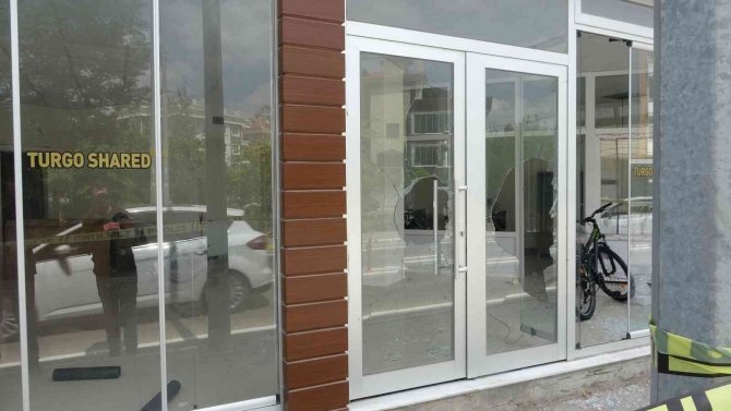 25 Bin Kişiyi Dolandırıp Özür Mesajı Attılar
