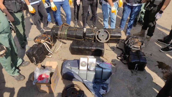 242 Kilo Kokain Ele Geçirilmesinde Suyun Altında Dev Operasyonun Görüntüleri Ortaya Çıktı