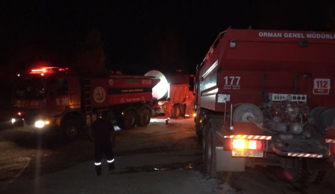 Burdur Yangınında Ekiplerin Gece Mesaisi