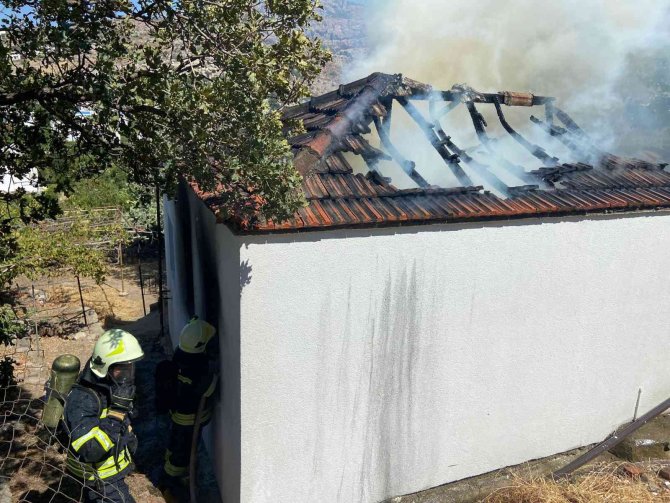 Bodrum’da Müstakil Ev Alev Alev Yandı