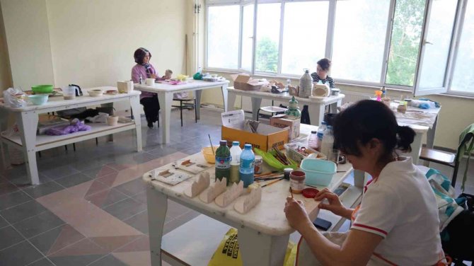 Seramik Kursuyla Aile Bütçesine Katkı