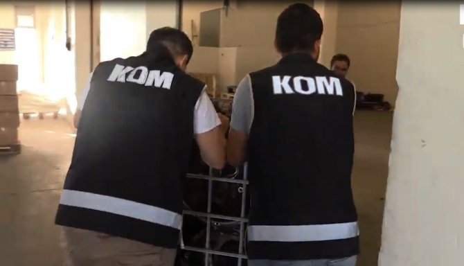 Kapıkule’de Tırda 695 Adet Kaçak Oto Parçası Ele Geçirildi