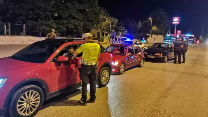Erzincan Polisi Gece Gündüz Denetimde
