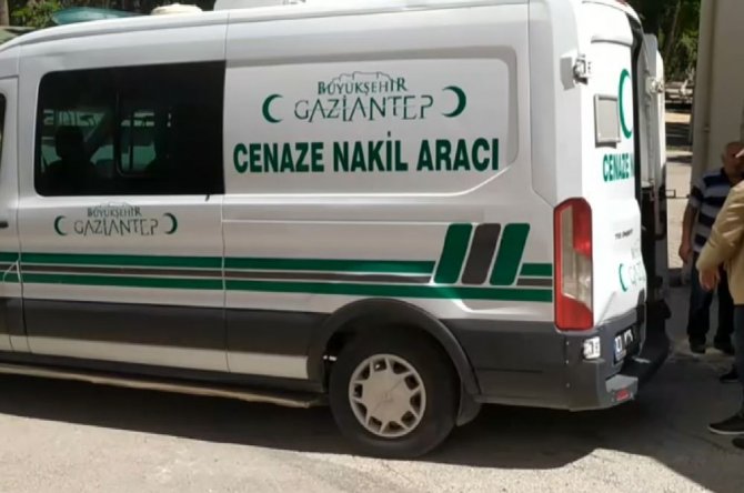 Lastiği Patlayan Motosiklet Takla Attı, Sürücüsü Öldü