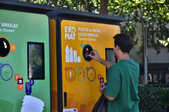 Yalova’da Ekomat İle 45 Günde 130 Bin Atık Geri Dönüşüme Kazandırıldı