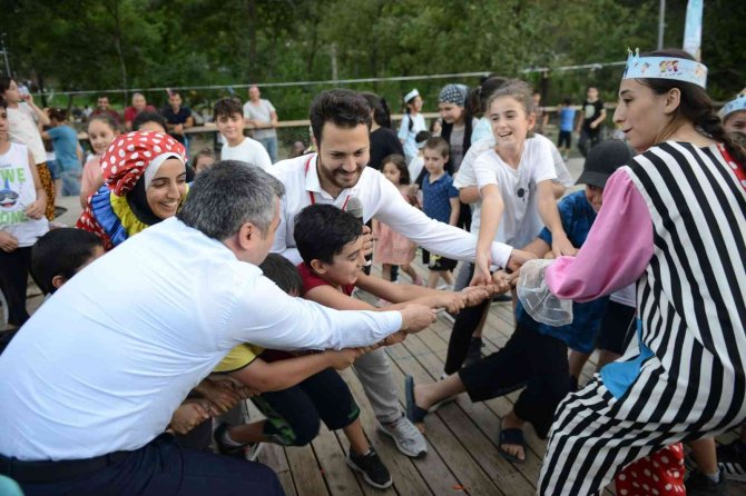 Başkan Yılmaz’dan Çocuklara Sürpriz