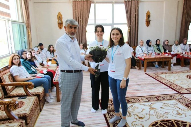 Trabzon’dan Gelen 40 Öğrenci Van’ı Gezdi