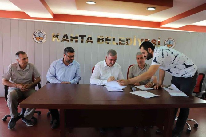 Kahta Belediyesinde En Düşük Maaş 6 Bin 550 Tl Oldu