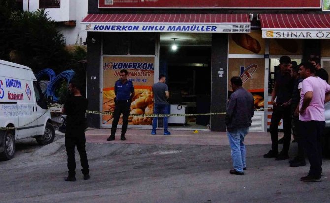 ’Ekmek Yok’ Diyen Fırın Çalışanını Bıçaklayarak Öldürdü