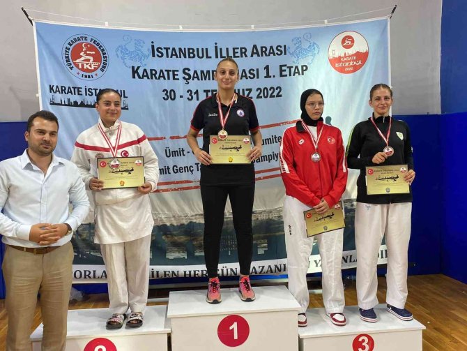 Manisa Bbsk’lı Karateciler İ̇stanbul’dan 5 Madalya İle Döndü