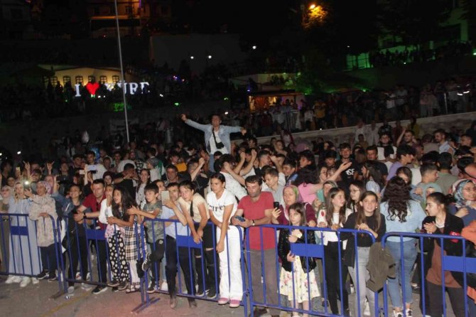 Kastamonu’da “Küre Yaz Şenliği”nde Ömer Faruk Bostan Sahne Aldı