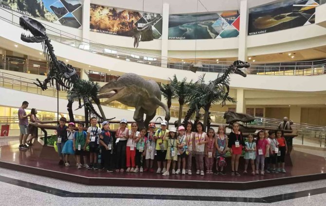 Keçiören Çocuk Eğitim Merkezi’nde Bilim Ve Sanat Dolu Günler