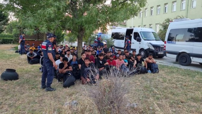 Kırklareli’nde 88 Kaçak Göçmen Yakalandı