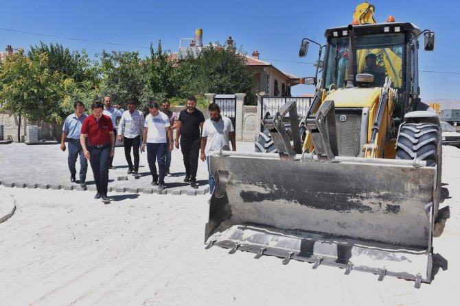 Karatay’ın Dört Bir Tarafında Parke Yol Çalışmaları Sürüyor