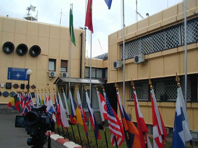 Kosova Hükümeti, Kimlik Belgesi Kararının Uygulanmasını Erteledi