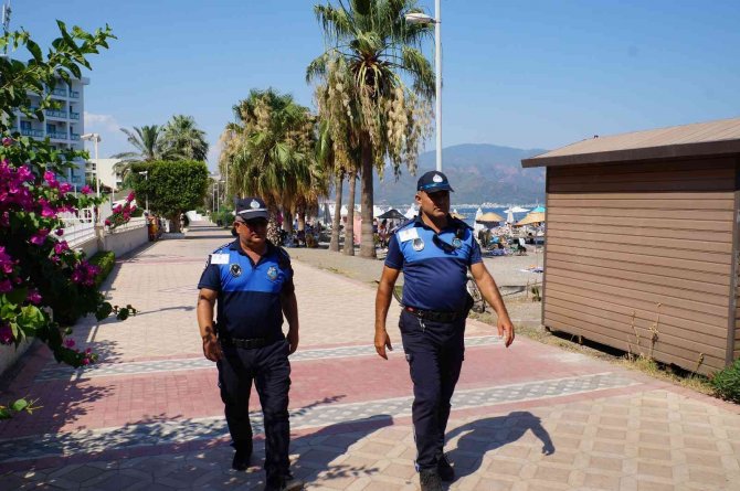 Marmaris’te Zabıtadan Sahil Denetimi