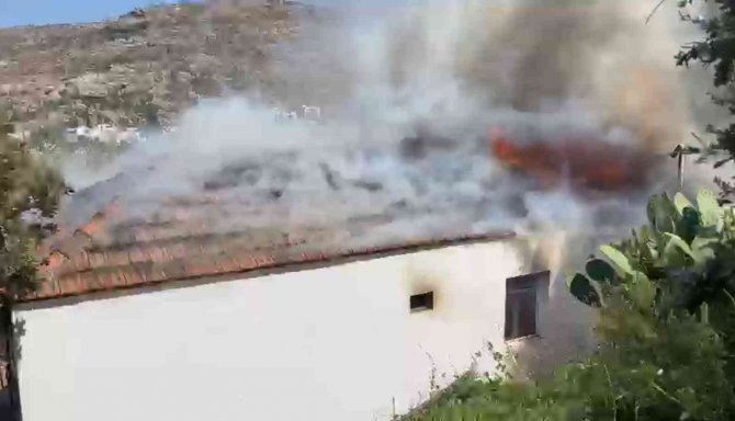 Bodrum’da Müstakil Ev Alev Alev Yandı