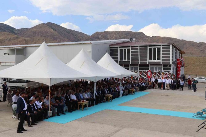 Türkiye’nin İlk Ve Tek Cağ Kebap Fabrikası Oltu’da Hizmete Açıldı
