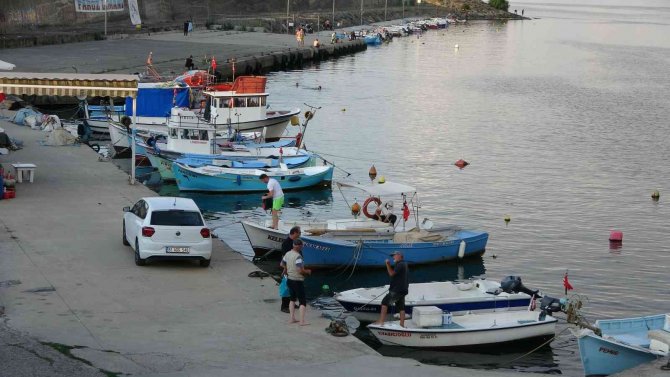 Yeni Av Sezon Öncesinde Palamudun Görüntü Vermesi Balıkçıları Umutlandırdı