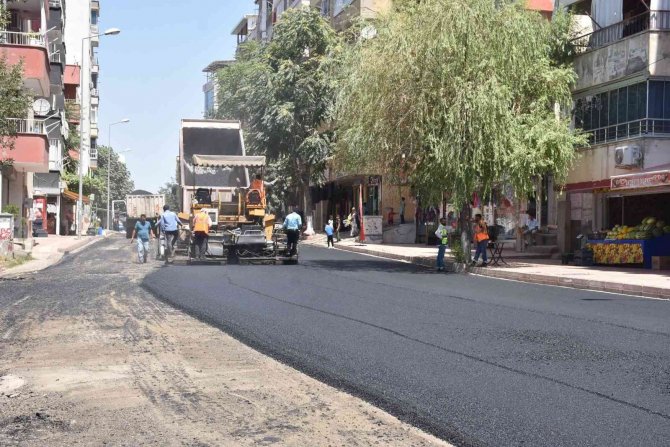 Siirt’te Asfalt Çalışmaları Devam Ediyor