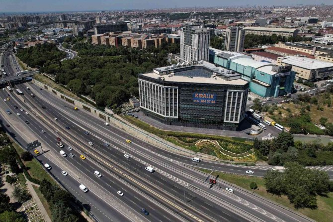 Dev Plazalar Boş Kaldı, Yüzde 20’si Kullanılmıyor