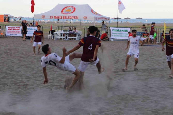 19 Mayıs’ta Plaj Futbolu