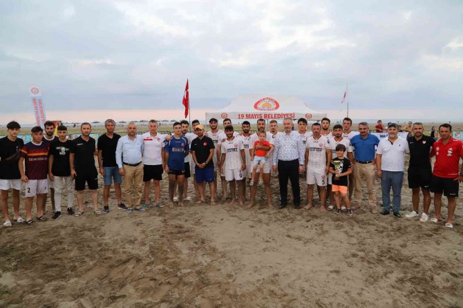 19 Mayıs’ta Plaj Futbolu