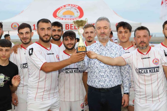 19 Mayıs’ta Plaj Futbolu