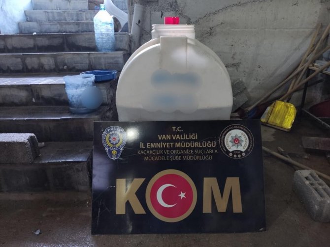 Van’da Kaçak Sigara Ve Akaryakıt Ele Geçirildi