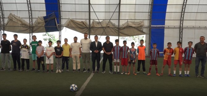 Erciş’te ‘Mahalleler Yarışıyor Spor Turnuvası’ Başladı