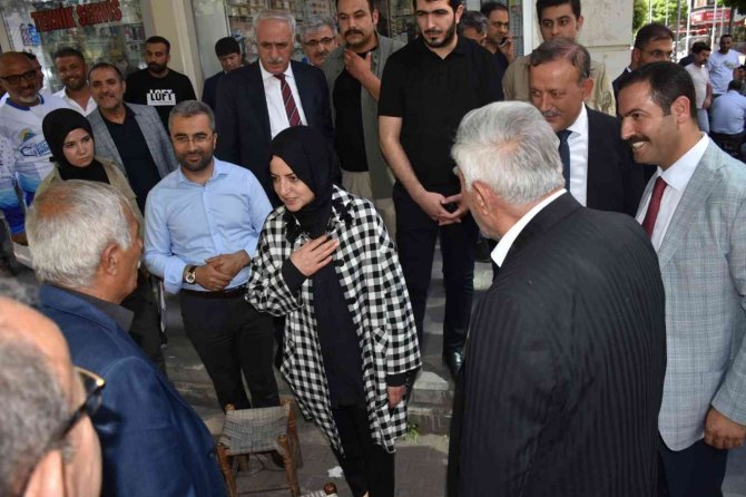 Van Gölü’nde Kirliliğin Önlenmesi Ve Sorunların Çözümü Masaya Yatırıldı