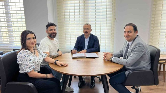 Hayırsever Genç İş Adamı, Restore Ettirdiği Okula Ek Bina Yaptırıyor