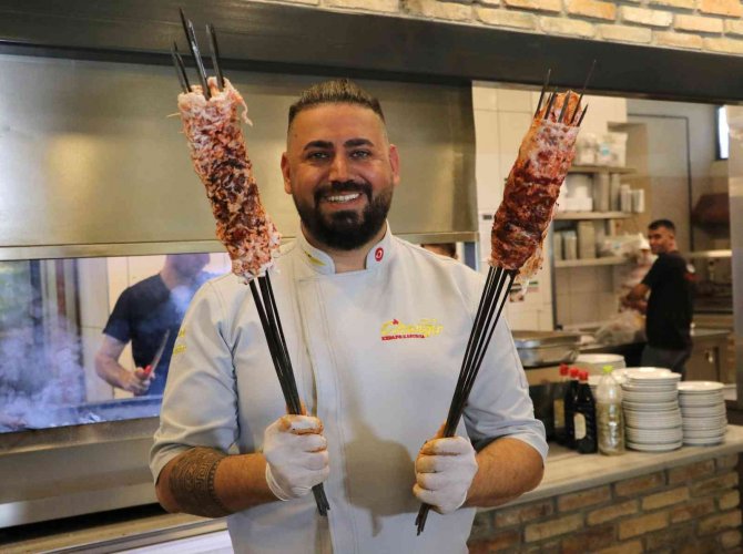 Cihangir Kebap’ta Bayilik Görüşmeleri Sürüyor