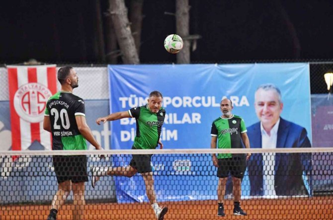 Antalyaspor’un “Efsane” İsimler Anısına Düzenlenen Ayak Tenisi Turnuvası Başladı