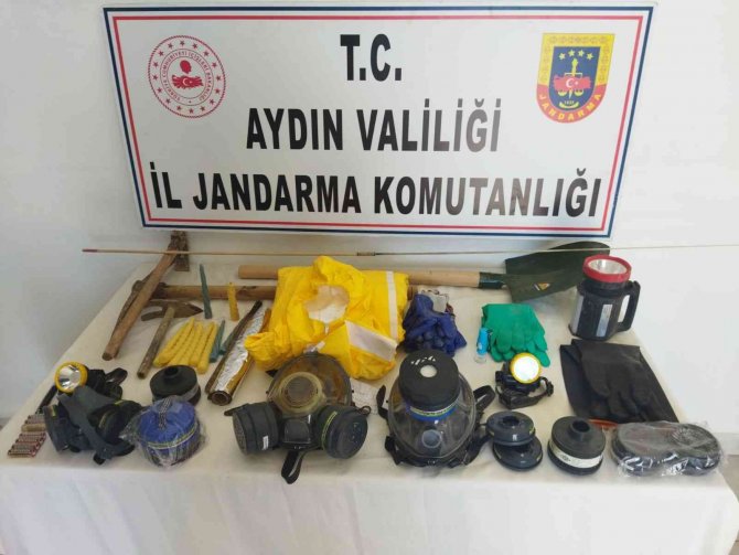 Kaçak Kazı Yaparken Suçüstü Yakalandılar