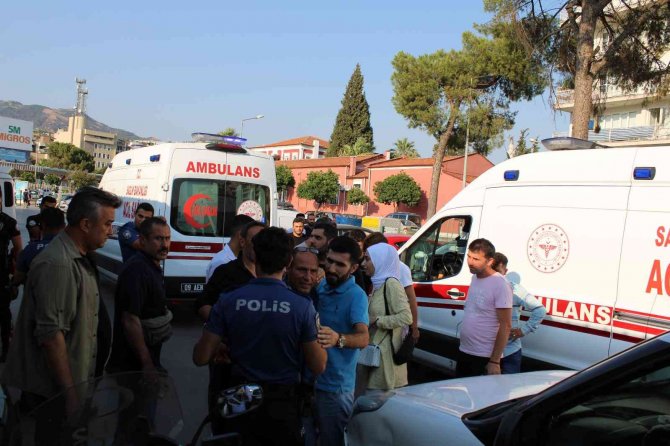 Avm’de Silahlı Kavga: 2 Yaralı