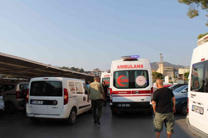 Avm’de Silahlı Kavga: 2 Yaralı