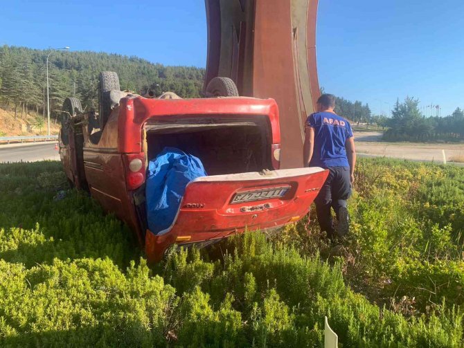 Bilecik’te Kamyonetin Devrilmesi Sonucu 1 Kişi Yaralandı