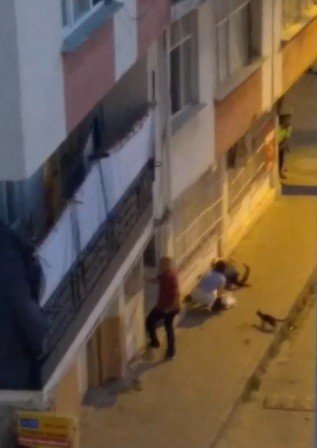 Ev Sahibi İle Kavga Eden Kiracı Müdahale Eden Polisi Vurup İntihar Etti