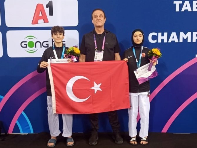 Kağıtsporlu Esila Dünya İkincisi Oldu