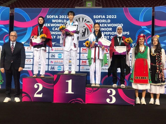 Kağıtsporlu Esila Dünya İkincisi Oldu