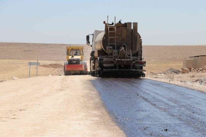 Büyükşehir’den Harran Kırsalında Sathi Asfalt Çalışması