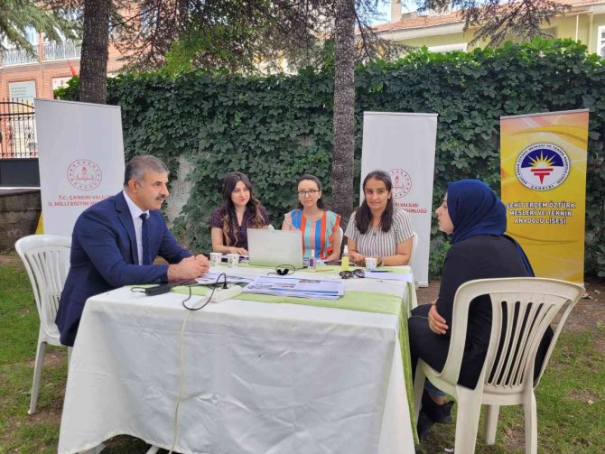 Çakü’den Üniversite Adaylarına Rehberlik Hizmeti