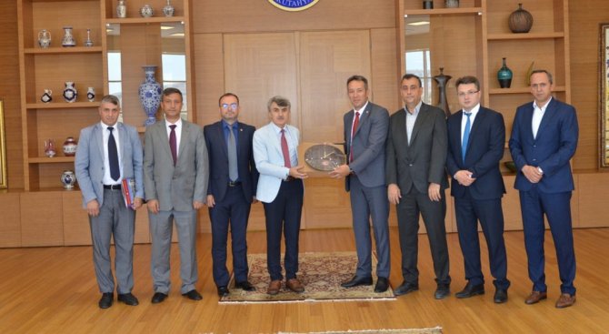 Dpü İle Üni-per-sen Arasında Eğitim İ̇ş Birliği Protokolü İmzalandı