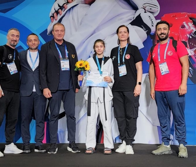 Hayrunnisa Gürbüz, Dünya İkincisi Oldu